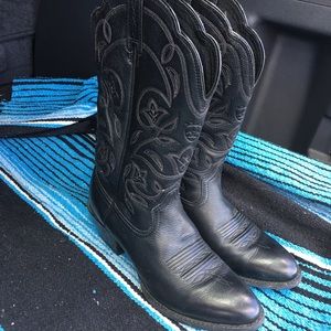 7.5 ariat boots